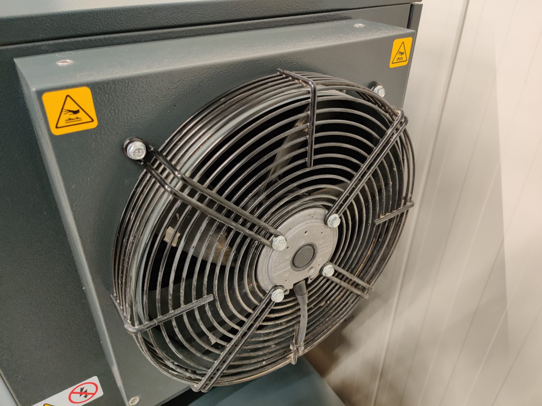 Schroefcompressor met droger 7,5kW - 400V, fabr. KTC - type S 10-270 D (Gebruikt) - Afbeelding 4