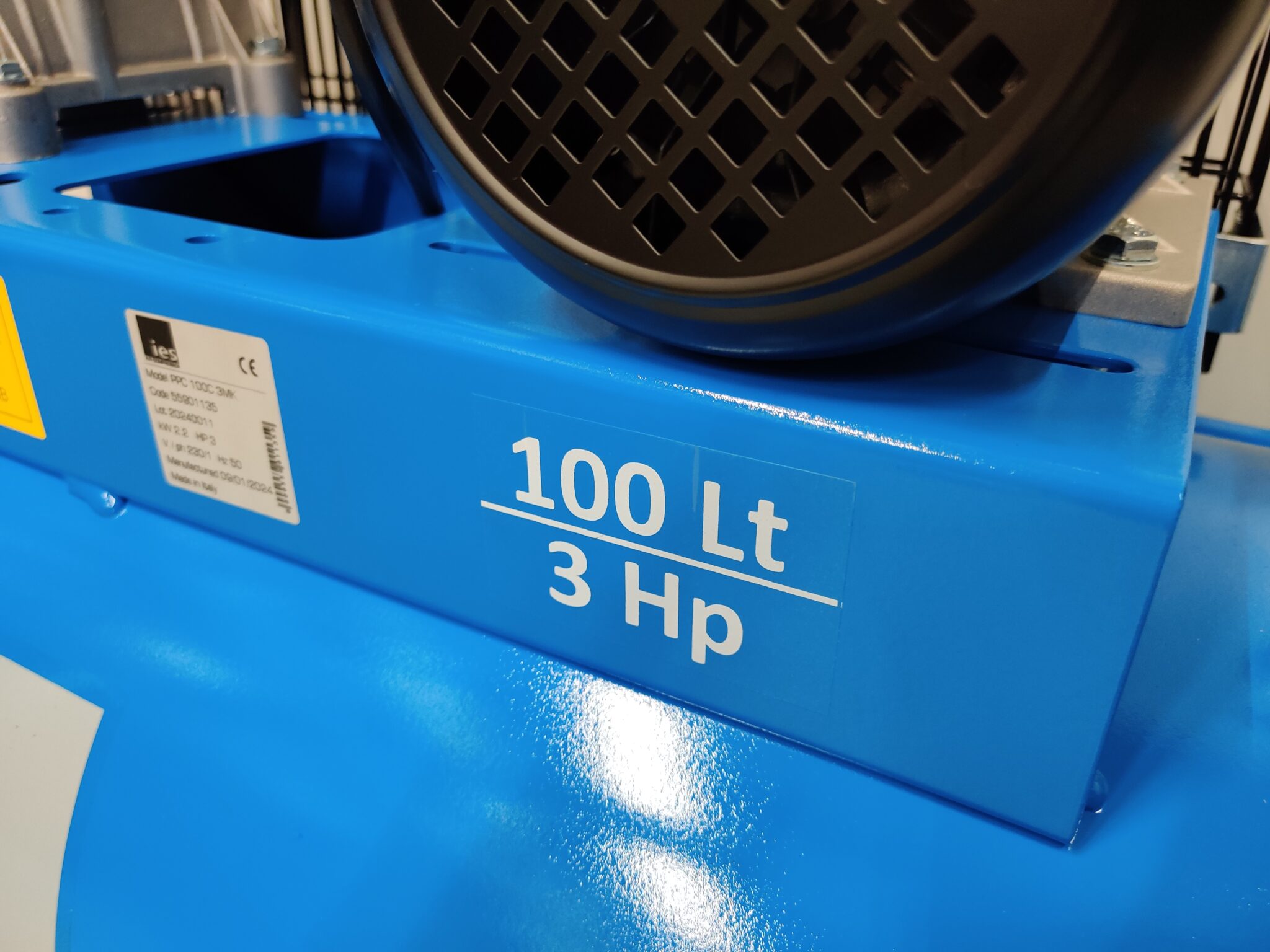 IES - Zuigercompressor op wielen 10bar - 3PK - 100L - 230V - Afbeelding 5